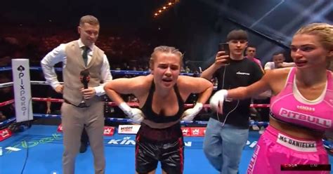 boxer that flashed|Boxer Daniella Hemsley Flashes After Defeating Aleksandra。